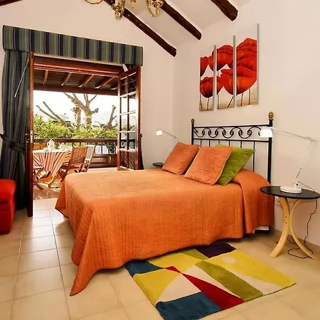 Amplia Casa Familiar Con Piscina Y Jardin *